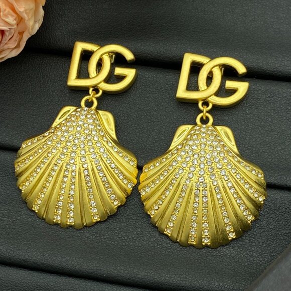 DG Dolce & Gabbana Shell Earrings👩👂💝 - Picture 1 of 4